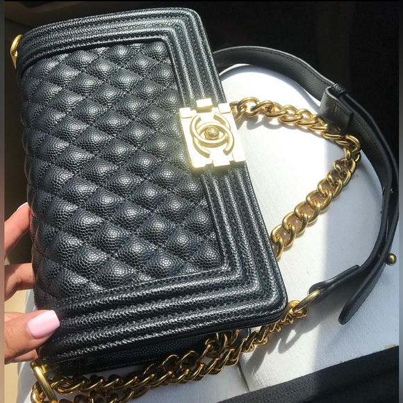 👑✅PRICE FIRM✅ Gorgeous Black and Gold Quilted Shoulder Crossbody Bag. Brand New! - Picture 12 of 17